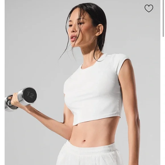 Alo Yoga Women's Game Time Neon Pink Bubblegum Shorts - Picture 11 of 12